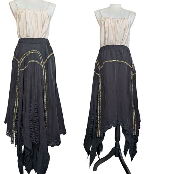 Ixiah Dresses & Skirts - Ixiah Black and Gold Asymmetrical Handkerchief Hem Twirly Midi Skirt Size M